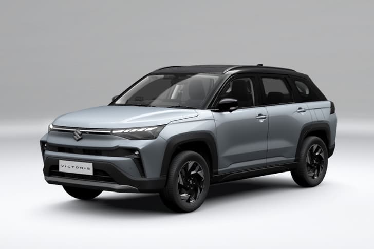 Maruti Suzuki Victoris Color Splendid Silver With Black Roof